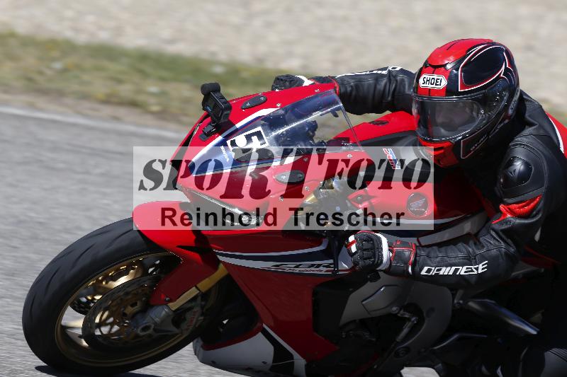 /06 08.04.2026 Cornu Master School ADR/Gruppe blau/5